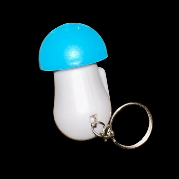 BLUE LIGHT UP MUSHROOM KEYCHAIN BAG CHARM BACKPACK CHARM - Picture 3 of 4